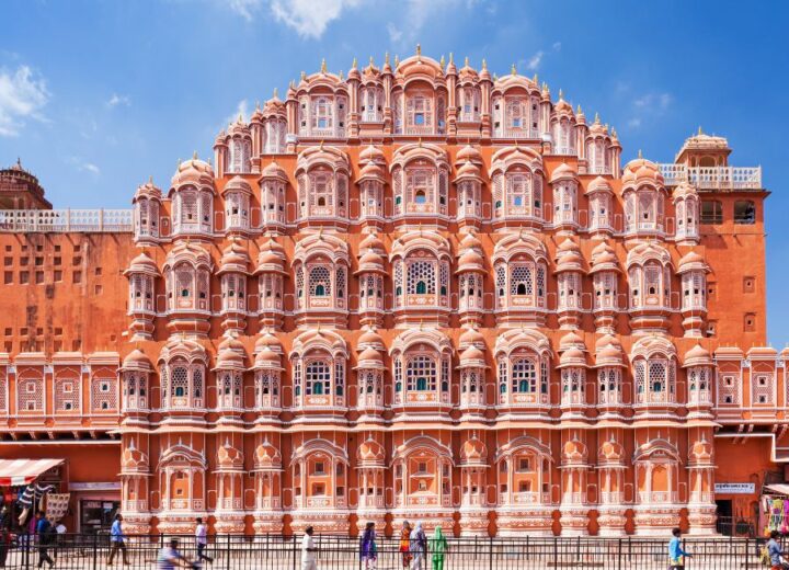 A Journey Through Jaipur’s Best Heritage Hotels and Culinary Delights