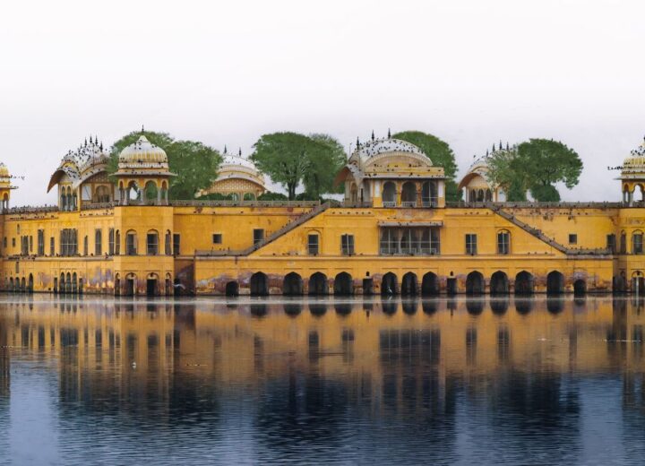 Modern Amenities and Royal Comfort: 24-Hour Service Hotels in Jaipur